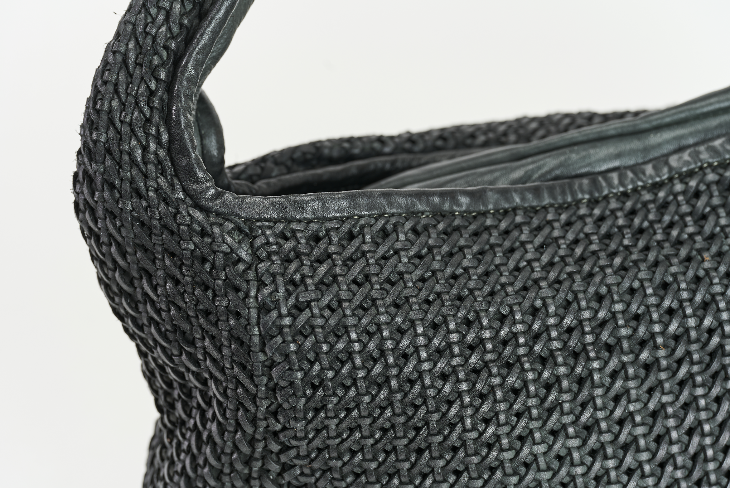 V031 SMALL Leather Bag