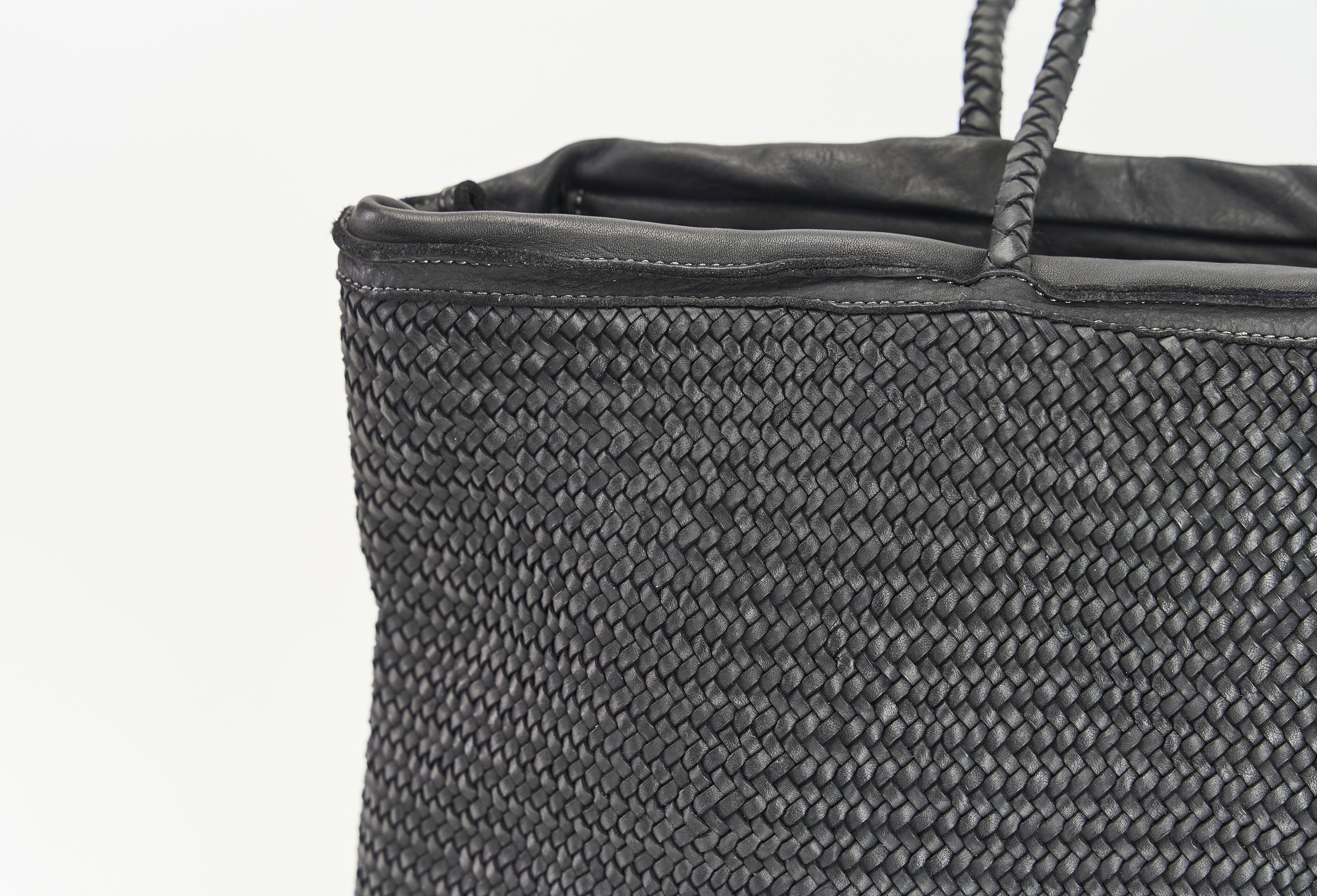 V031 SMALL Leather Bag