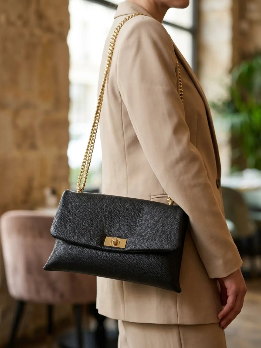 Borsa da spalla in pelle con tracolla a catena - ‎BASS 29832 Nero Barbera Biella - Scarpe Fatte a Mano
