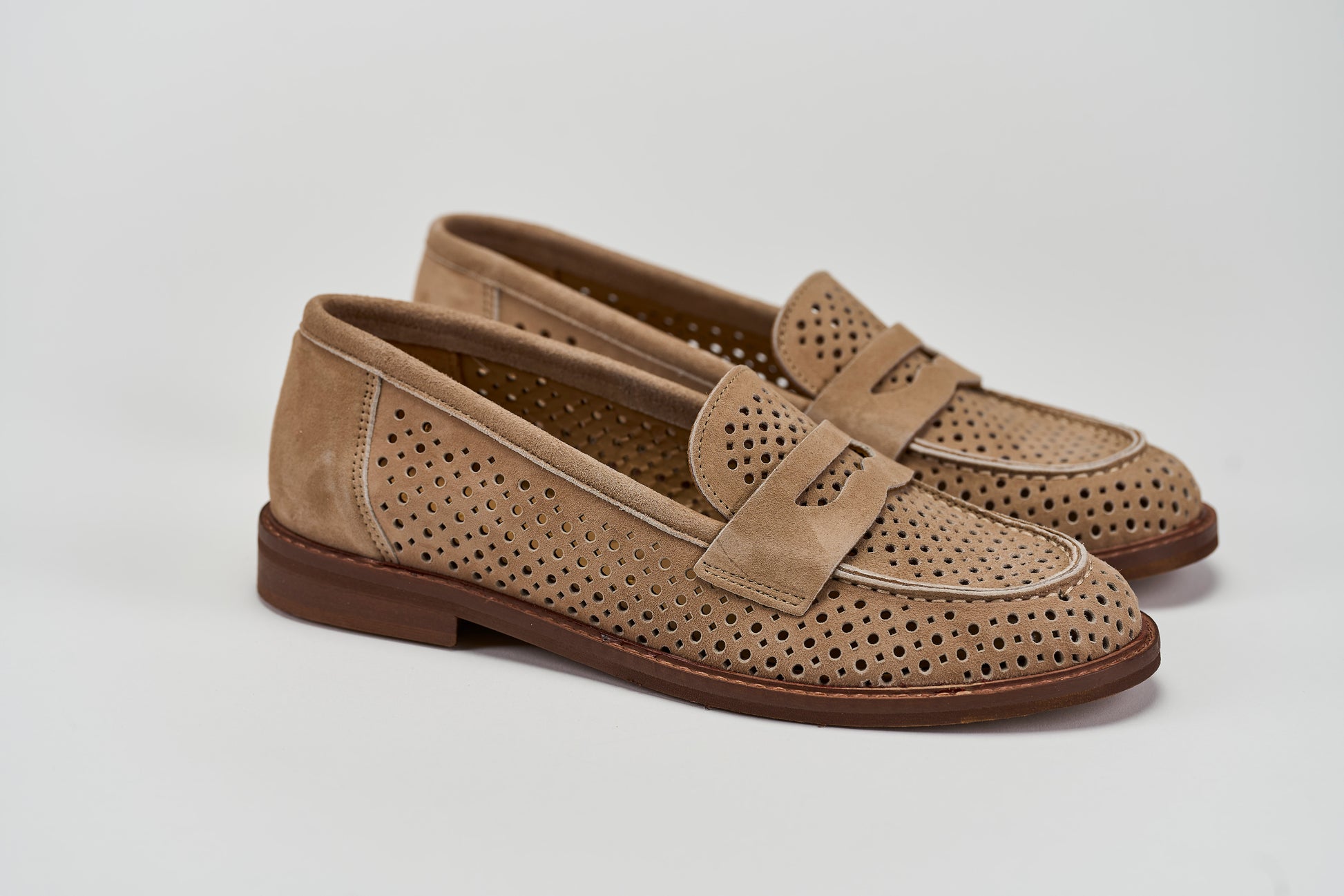 Penny Loafer traforata 327-01 Camoscio Sabbia Barbera Biella - Scarpe Fatte a Mano