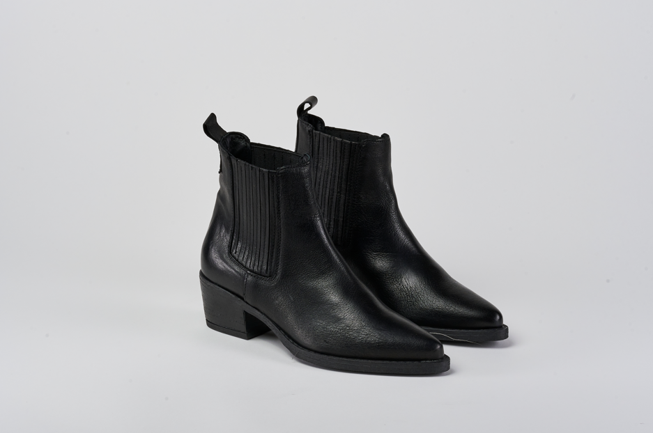 Brenda 21 Black