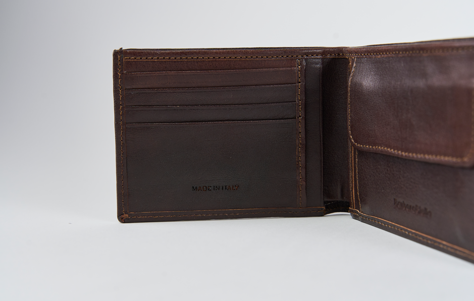 Vegetable Tanned Leather Wallet with Coin Purse and Flap, Classic Size, Brown