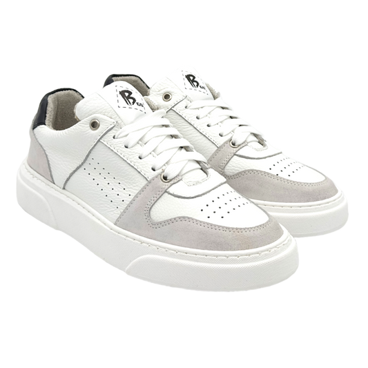 B68 Materia White/Black