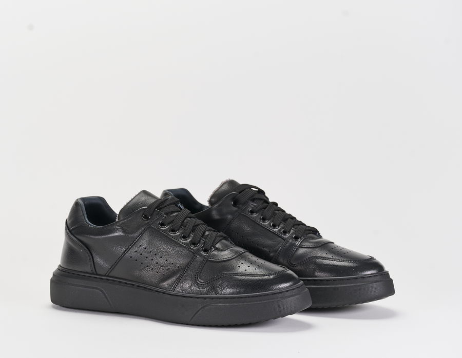 B68 Materia Black