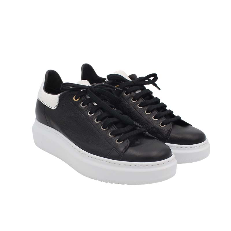 Sneaker 520 Black & White