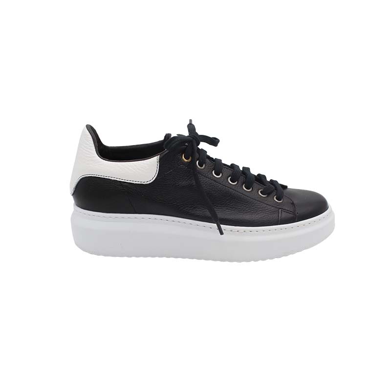 Sneaker 520 Black &amp; White