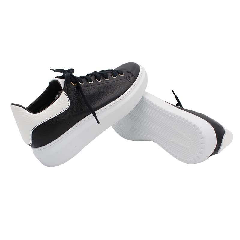 Sneaker 520 Black & White